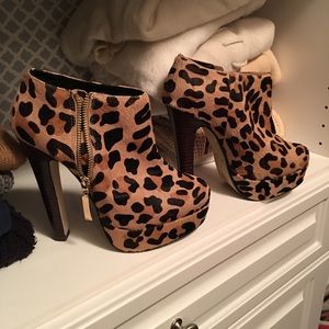 Top Shop leopard print heels/ankle boots/booties.
